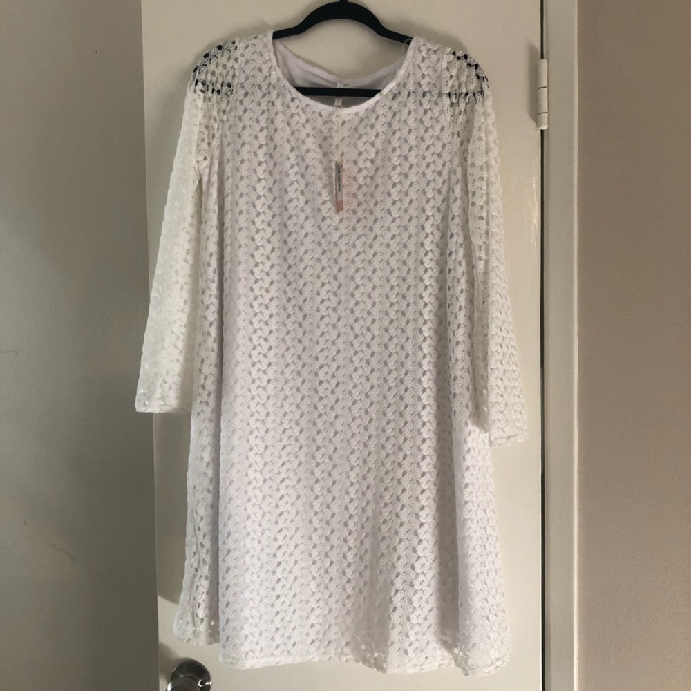 White open lace overlay bell sleeve (maternity)